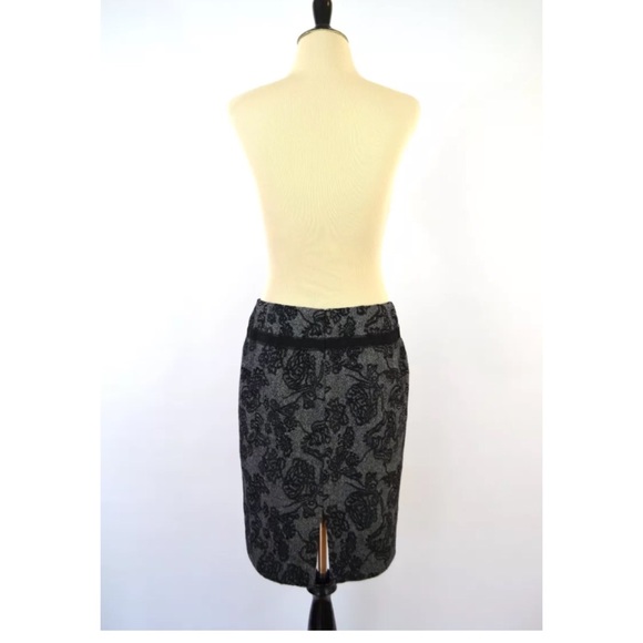 Ann Taylor black tweed pencil SKIRT Petite floral - Picture 5 of 7